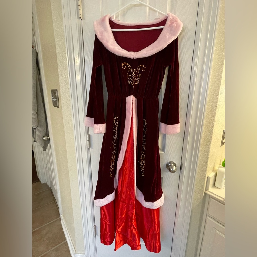 Mrs. Claus costume